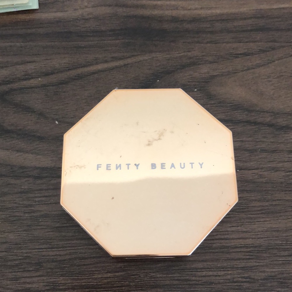 Fenty Beauty Bronzer- Island Ting
